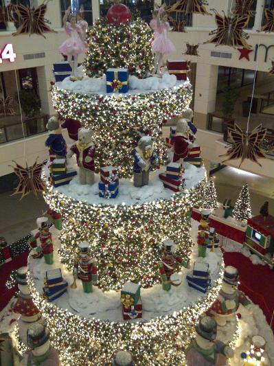 Christmas at Aventura Mall, Miami, FL