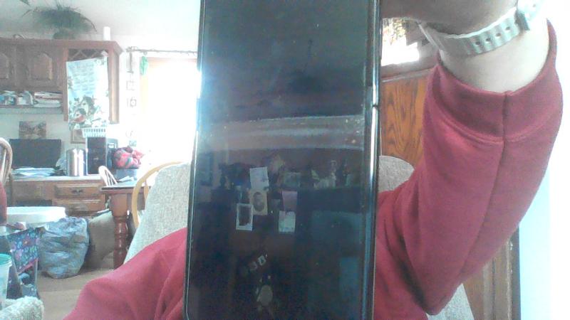 Screen protector peeling at the fold