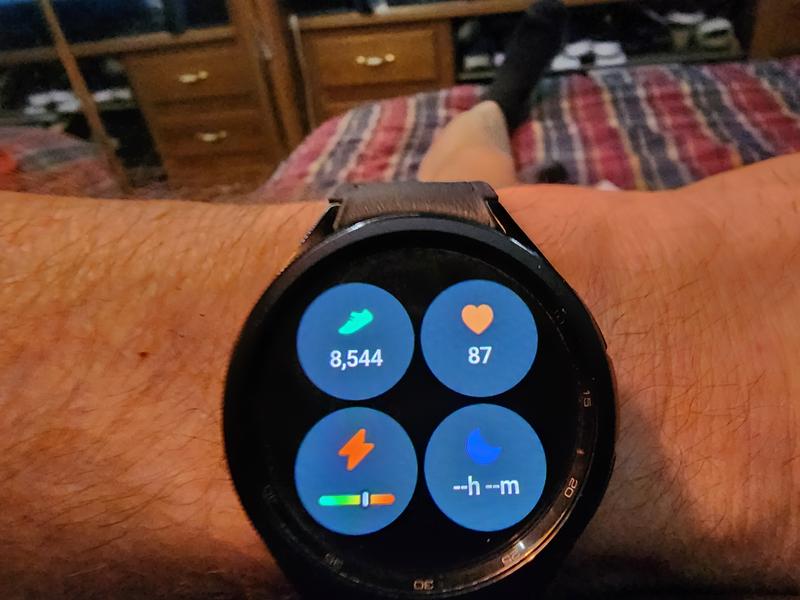 Almost all phone apps transfer and function well on new 47mm face.