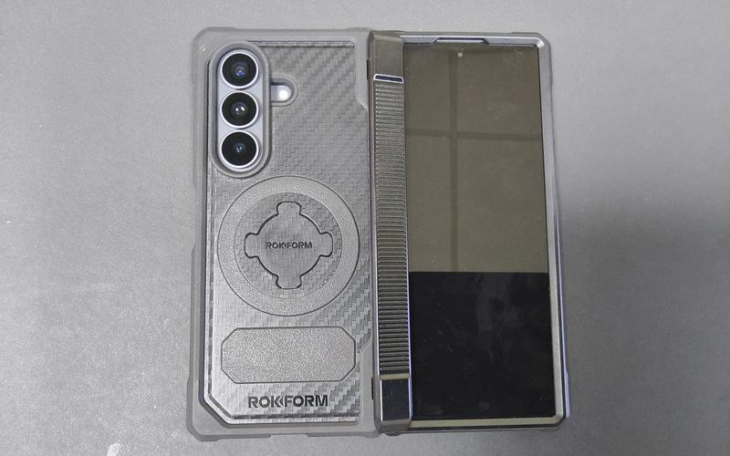 Ignore the finger prints!  I have not added the screen protector yet.