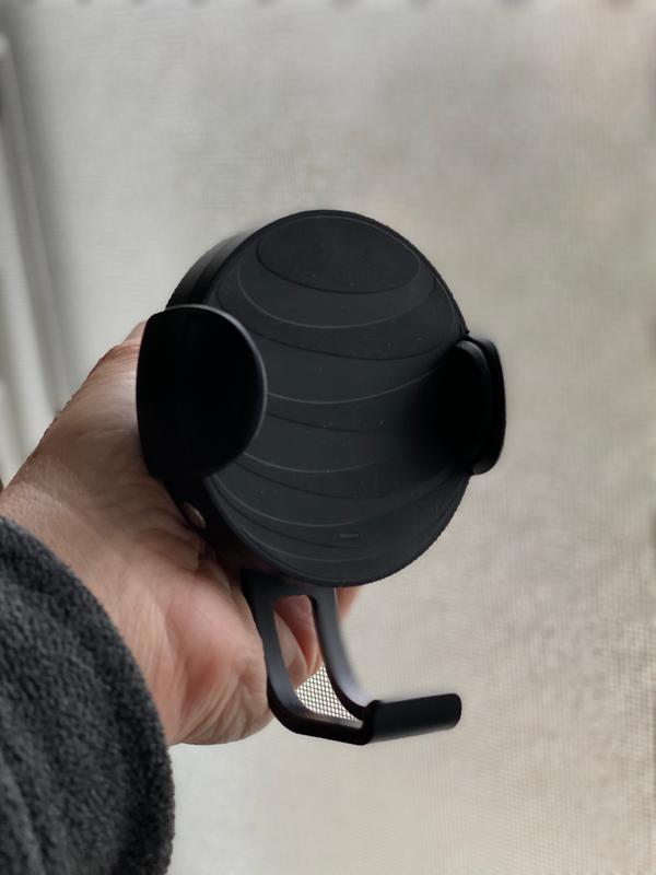 Charger with short holding grips