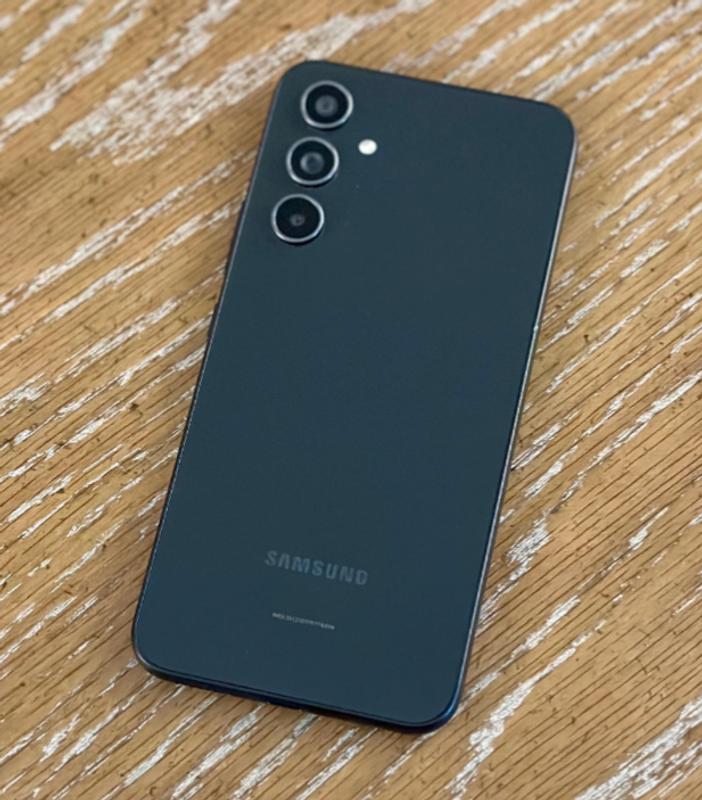 The phone without a case seemed fine great minus the notification issue