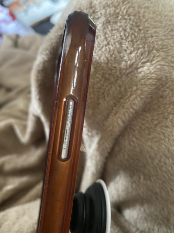 Back, volume slots& lock button