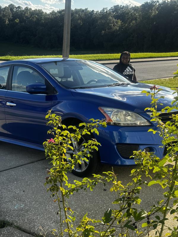 Old gas cap - notice the cracks in the seal