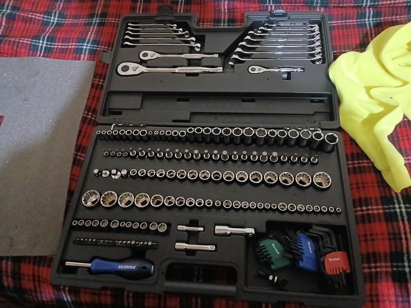 180pc tool set