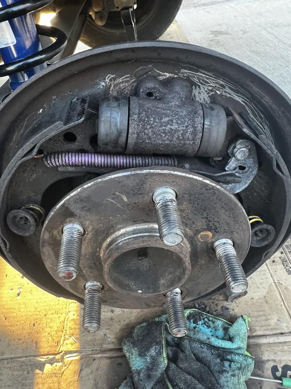Carlson Quality Brake Parts H7284 Brake Combination Kit