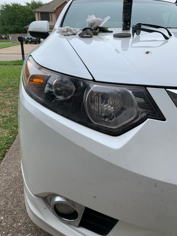 Product Review: Meguiar's Two Step Headlight Restoration Kit (no  mechanical/drill polishing required and should last a year) :  r/AutoDetailing