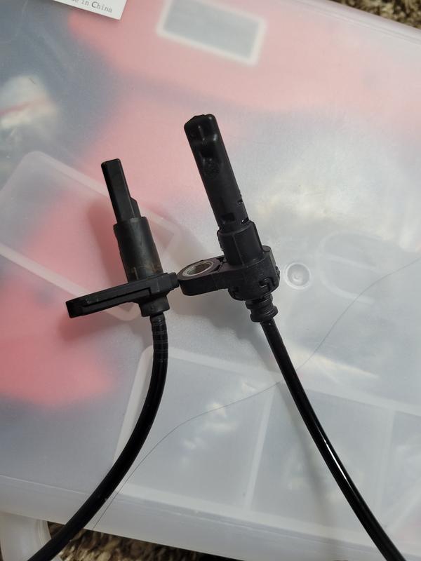 GM Genuine Parts Front Wheel Speed Sensor