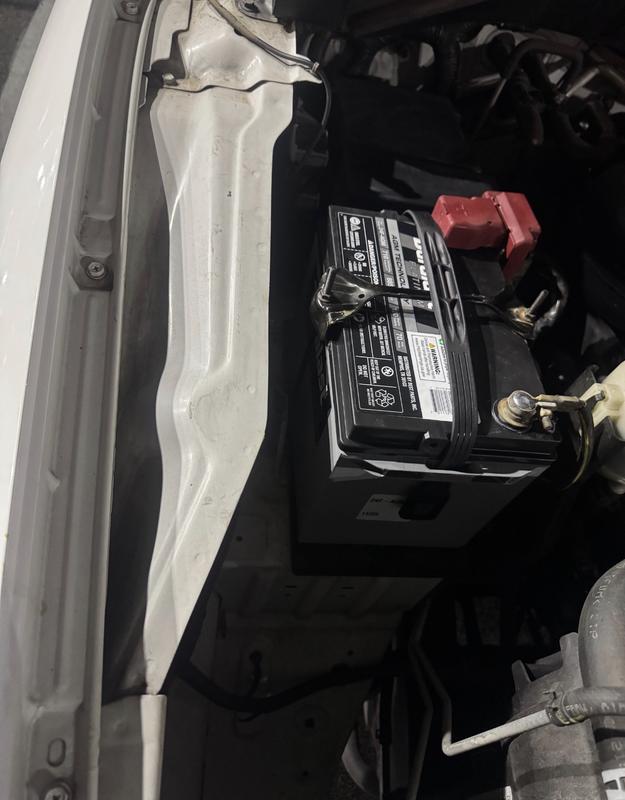 Duralast Platinum Group Size 24F AGM Battery CRACK ON BATTERY manufacturer defective battery