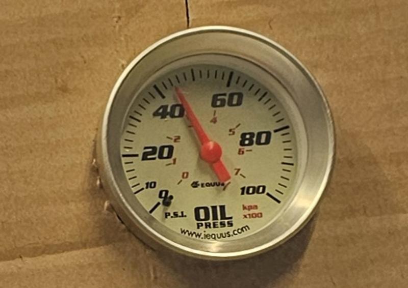 Equus White with Aluminum Bezel 2in Mechanical Oil Pressure Gauge