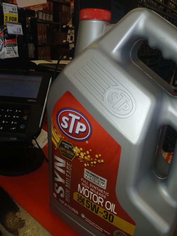 STP ENGINE OIL
