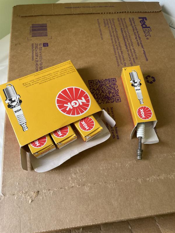 NGK Standard Copper Spark Plug 95884