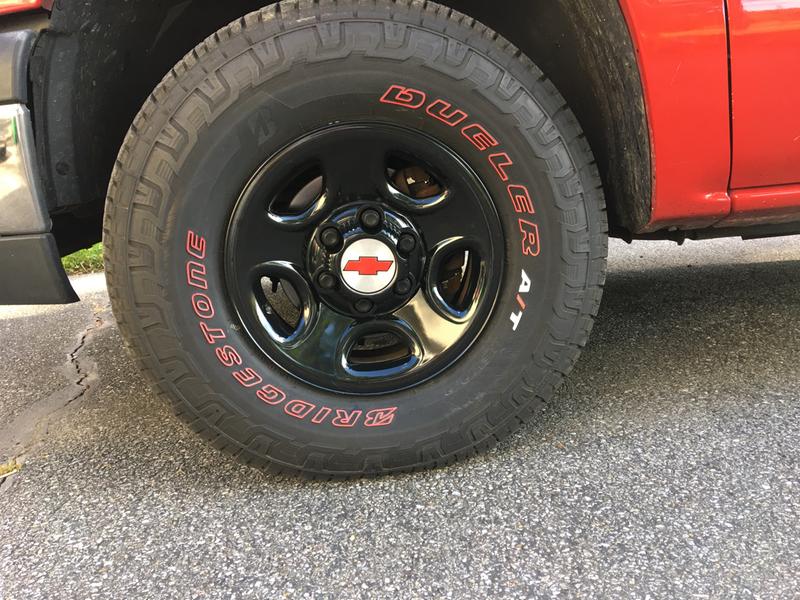Type S Accessories White Tire Marker at AutoZone