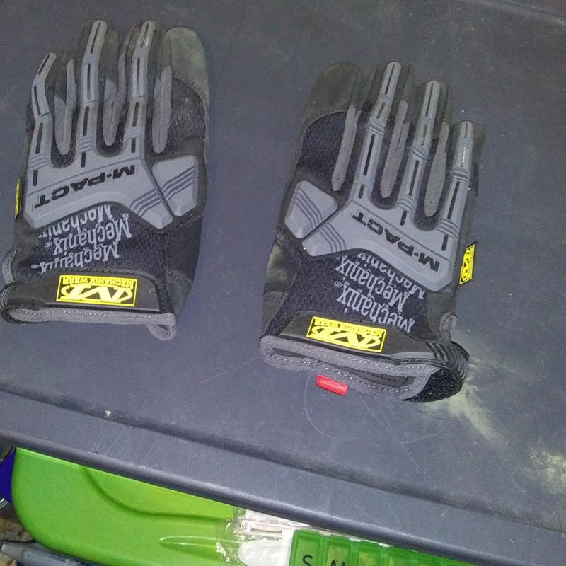 The palms. Dirty, but, no damage