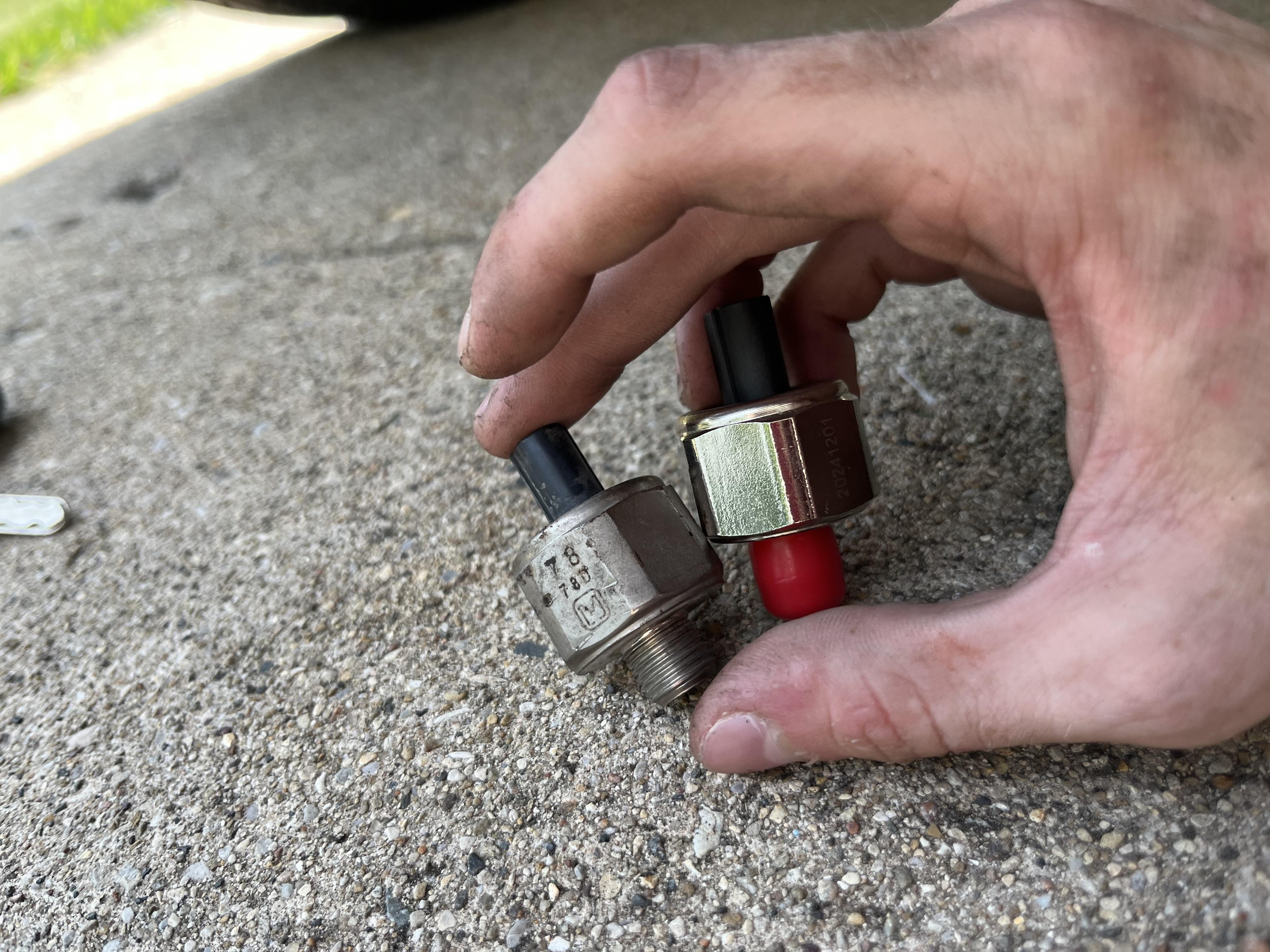 Duralast Ignition Knock (Detonation) Sensor SU6143