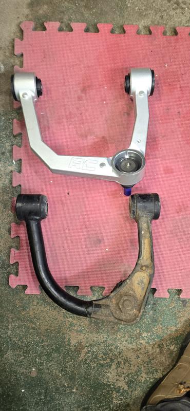 Rough Country Forged Upper Control Arms, 3.5 Inch Lift, for 2005