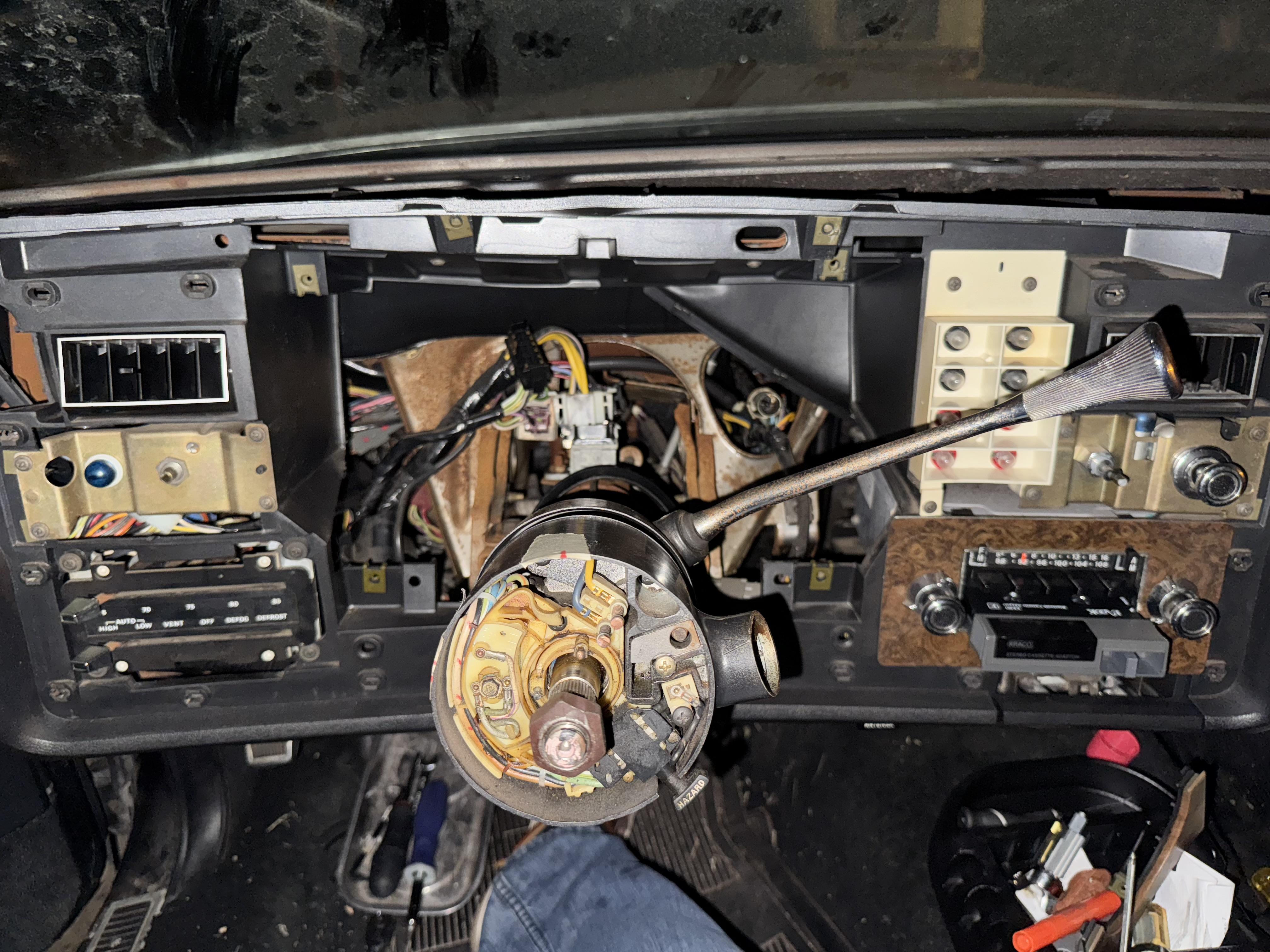 OEMTOOLS 27017 Steering Wheel Puller Set with Storage Case