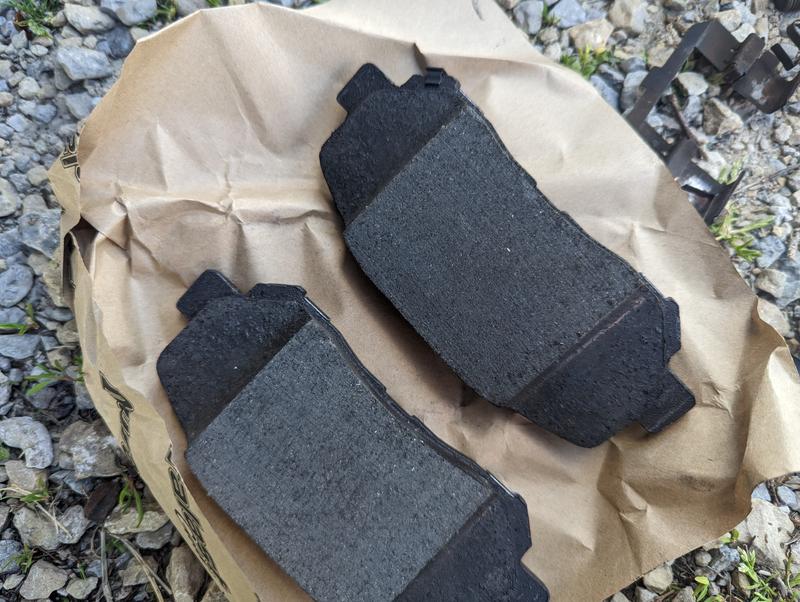 Duralast Gold Ceramic Brake Pads DG1640A Reviews