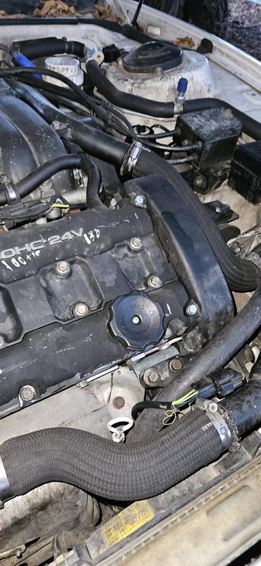 ラガルン　200枚 Japan Car Clutch Slave Cylinder 31470-60180 for Toyota Land