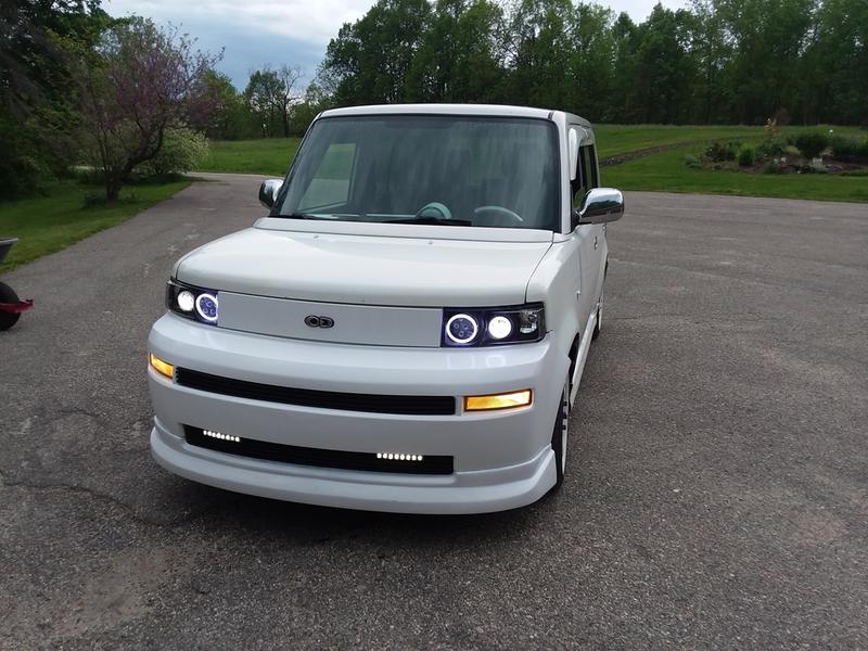 DupliColor Perfect Match Universal White Spray paint 8oz Reviews