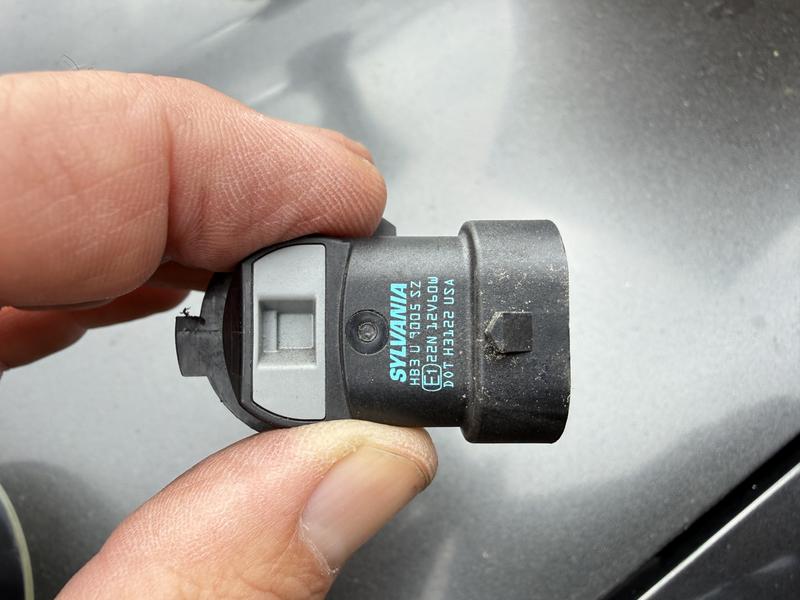 SilverStar zXe Gold Mini Bulb with Headlights 9005SZGOLD-2 | AutoZone