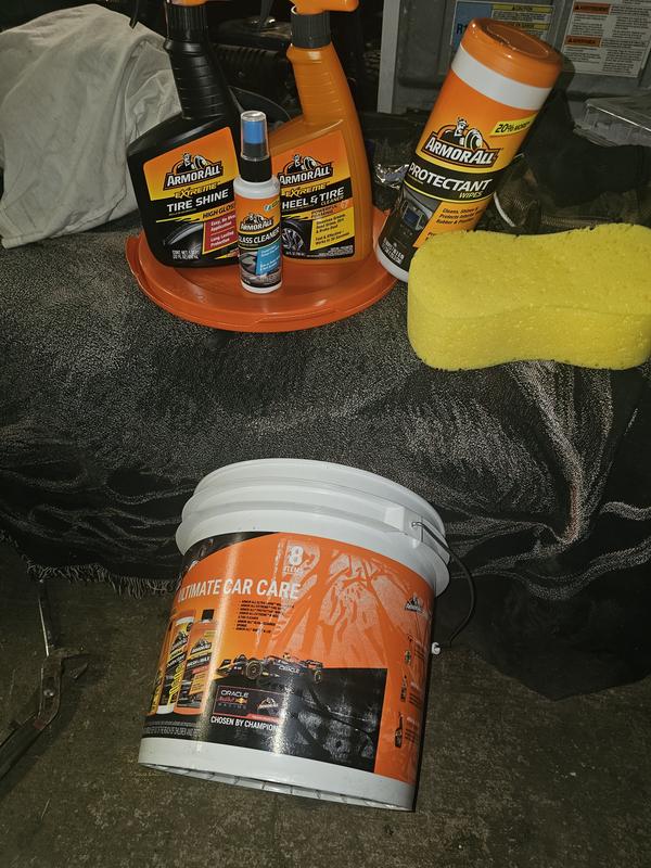 Received opened up the bucket and do not have the wash and wax!