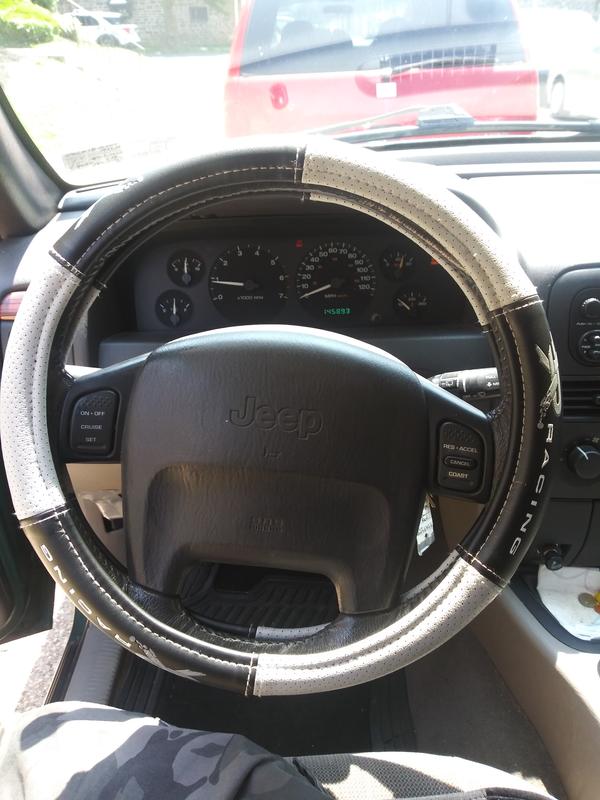Plasticolor Grey R Racing Steering Wheel Cover