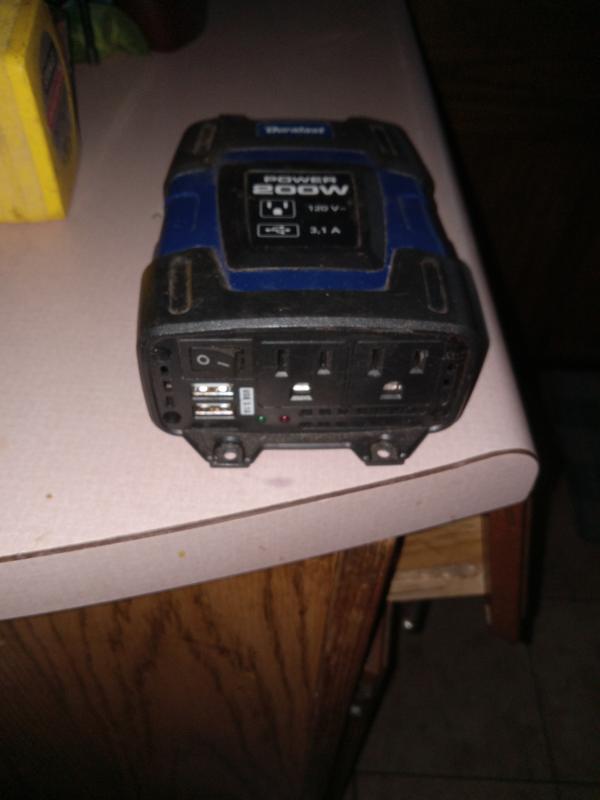 Duralast 200 Watt Power Inverter