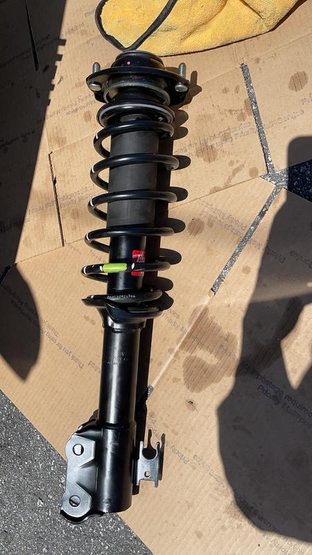 【jeek】３点セット KYB 339347 Front Right Excel-G Strut INFINITI JX35, QX60
