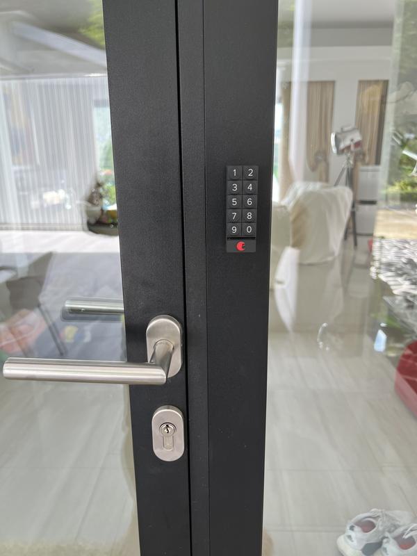 The lock was mounted on Aluminum door .