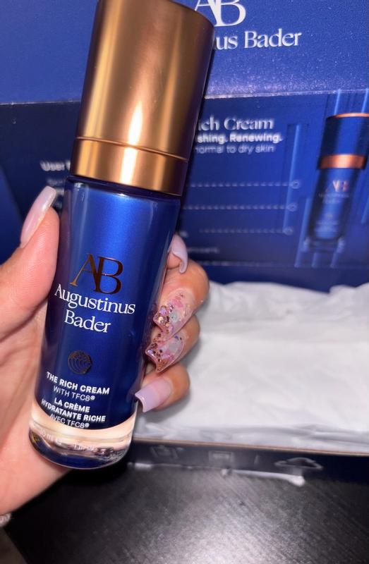 Customer carousel item 3.