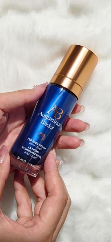 Customer carousel item 10.