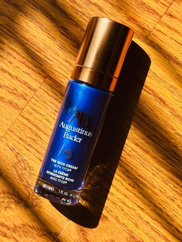 Customer carousel item 1.