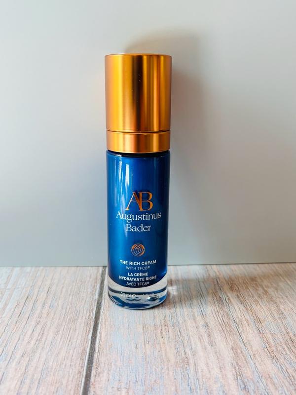 Customer carousel item 5.