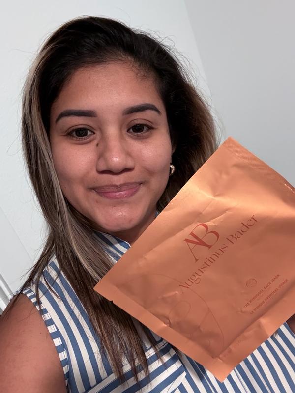 Customer photo for "It leaves your skin feeling super fresh"