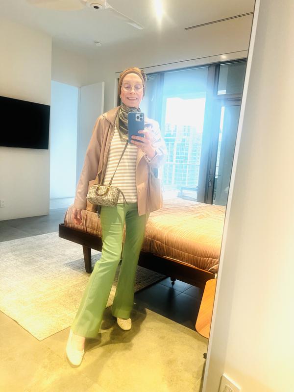 Review Thumbnail Image 0 382899673