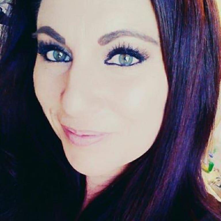 Customer photo for "The Perfect solution for dry dull hair!"