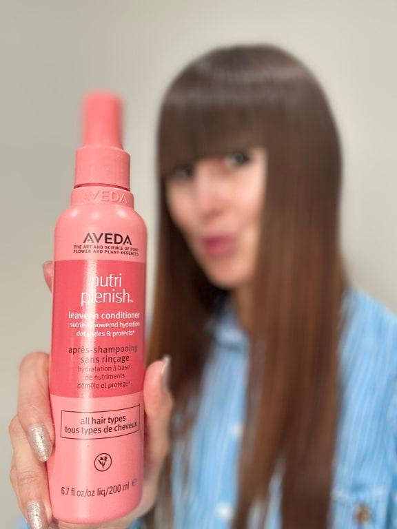 Customer photo for "Hydrating, Lightweight, Detangling, Nourishing, Eco-friendl"