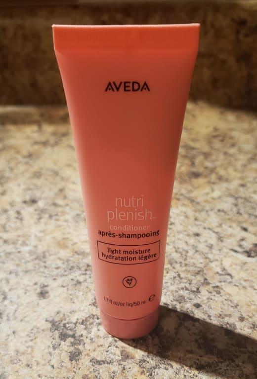 Customer photo for "Great for Fine Hair, light weight"