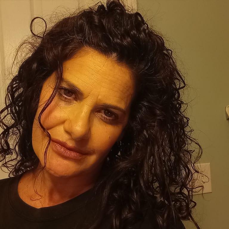 Customer photo for "Love the scent! And curls are so soft!"
