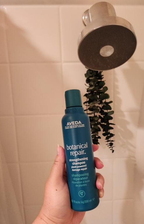 Customer photo for "Cleans well, herbal scent"