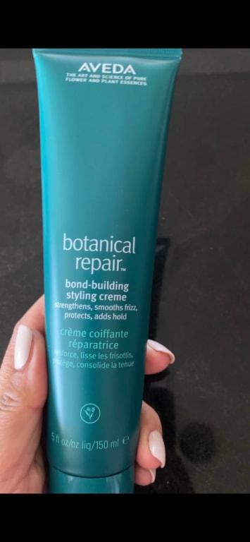 Customer photo for "I don't know how I could live without this creme before."