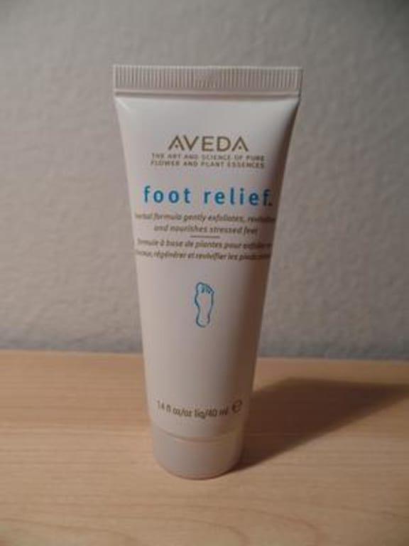Customer photo for "Great smelling foot cream!"