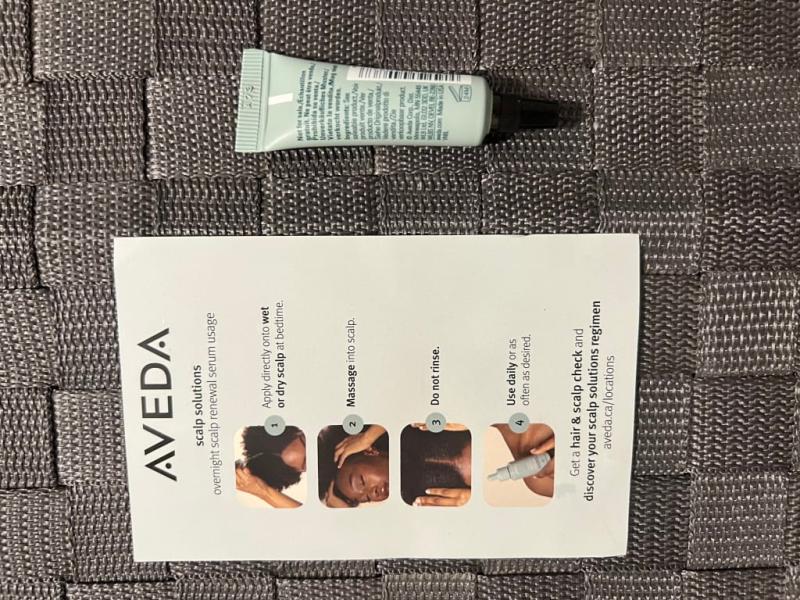 Customer photo for "Moisturizing and not oily"
