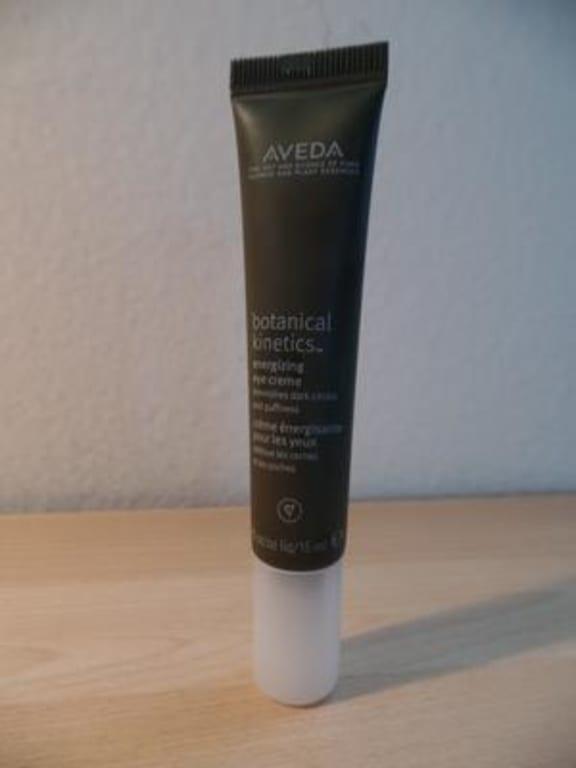 Customer photo for "Best eye cream out there!"