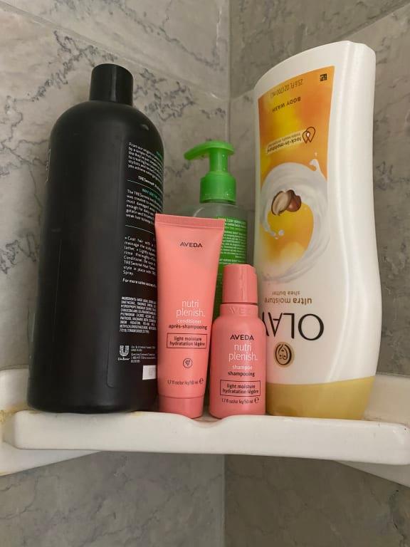 Customer photo for "Fabulous, thick conditioner!"