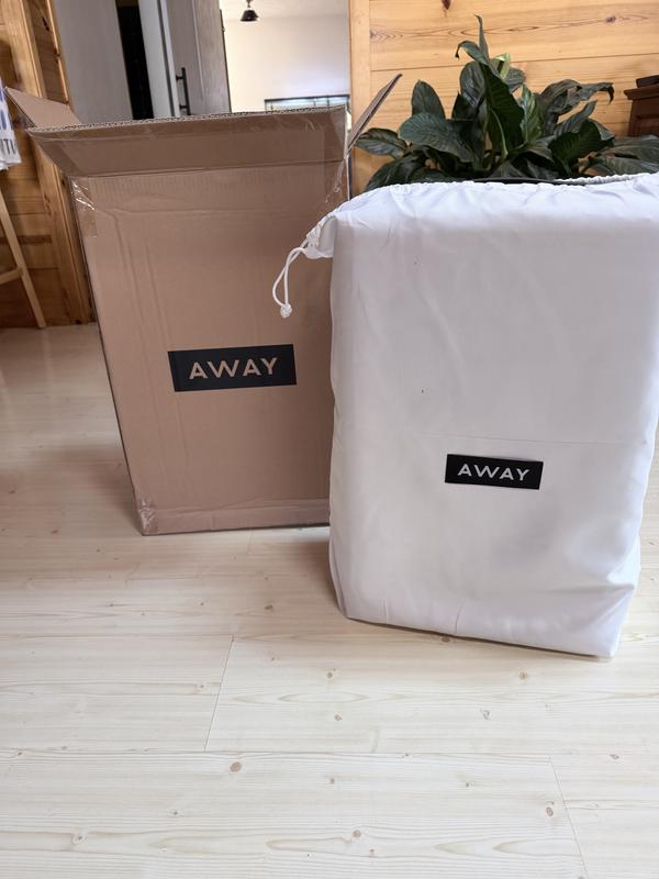 Customer photo for "Roomy, lightweight, a perfect combo!"