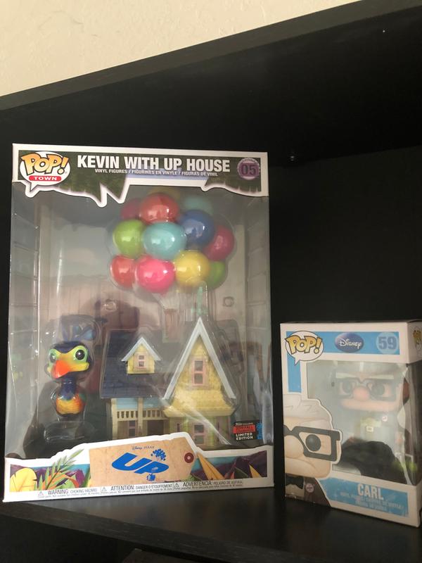 Funko Pop! Town Disney Pixar Kevin with Up House #05 2019 NYCC Official  Sticker