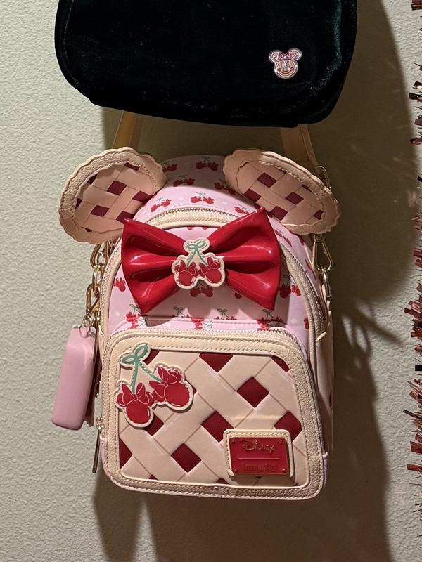 Loungefly Disney Minnie Mouse Cherry Pie Convertible Mini  display picture 3