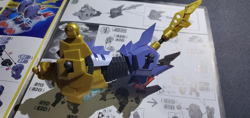Bandai Digimon Figure-Rise Model Kit – Metalgarurumon – Maquette à Monter, Articulée Et Colorée